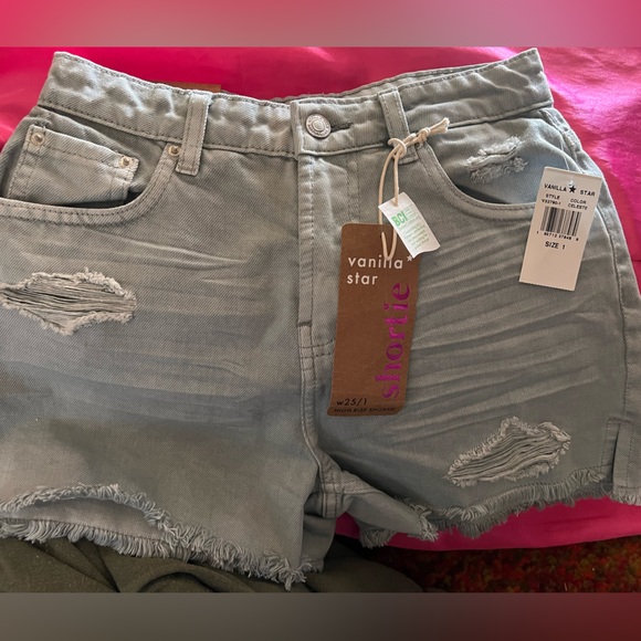 Vanilla star distressed denim short - Picture 6 of 7